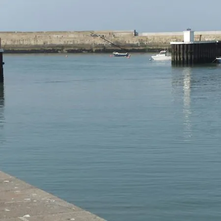 Gites De *