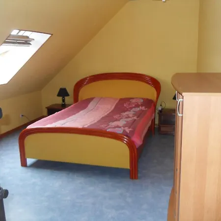 Holiday home Gites De Port-en-Bessin-Huppain