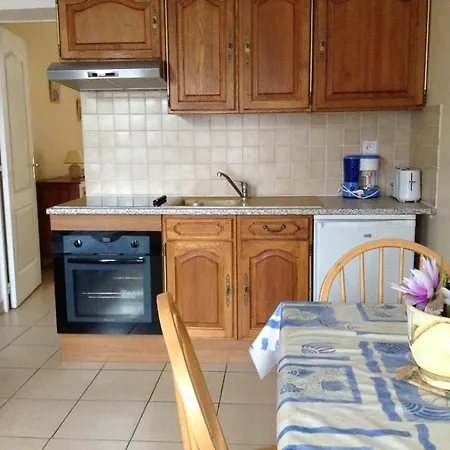 Holiday home Gites De Port-en-Bessin-Huppain