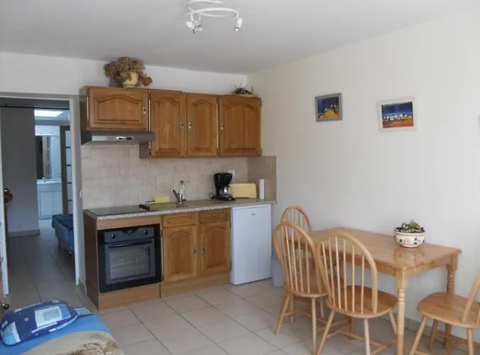 Gites De בית נופש פורט-אן-בסאן-אופאן