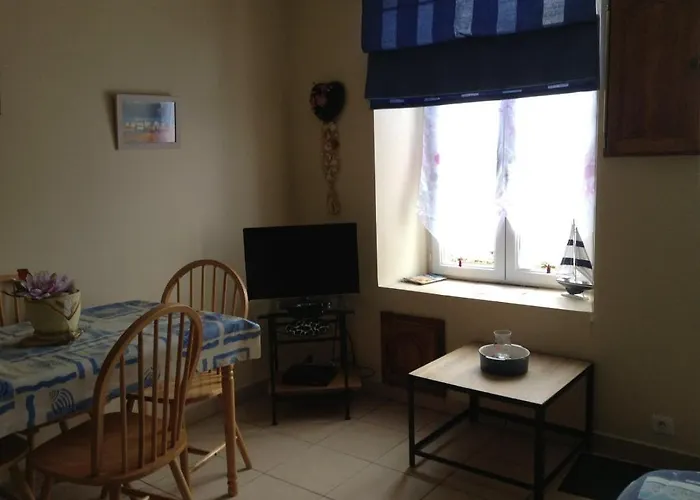 Gites De בית נופש פורט-אן-בסאן-אופאן